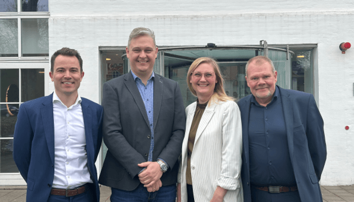 Fire glade vindere af Sales Excellence 2024 fra Ahlsell. Fra venstre Anders Kruse, Jesper Vernersen, Gitte Østergård Futtrup og Henrik Jørgensen